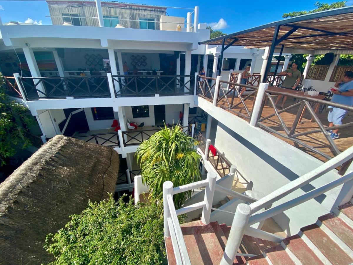 Why Not Rooftop Party Hostel Плая дел Кармен Екстериор снимка