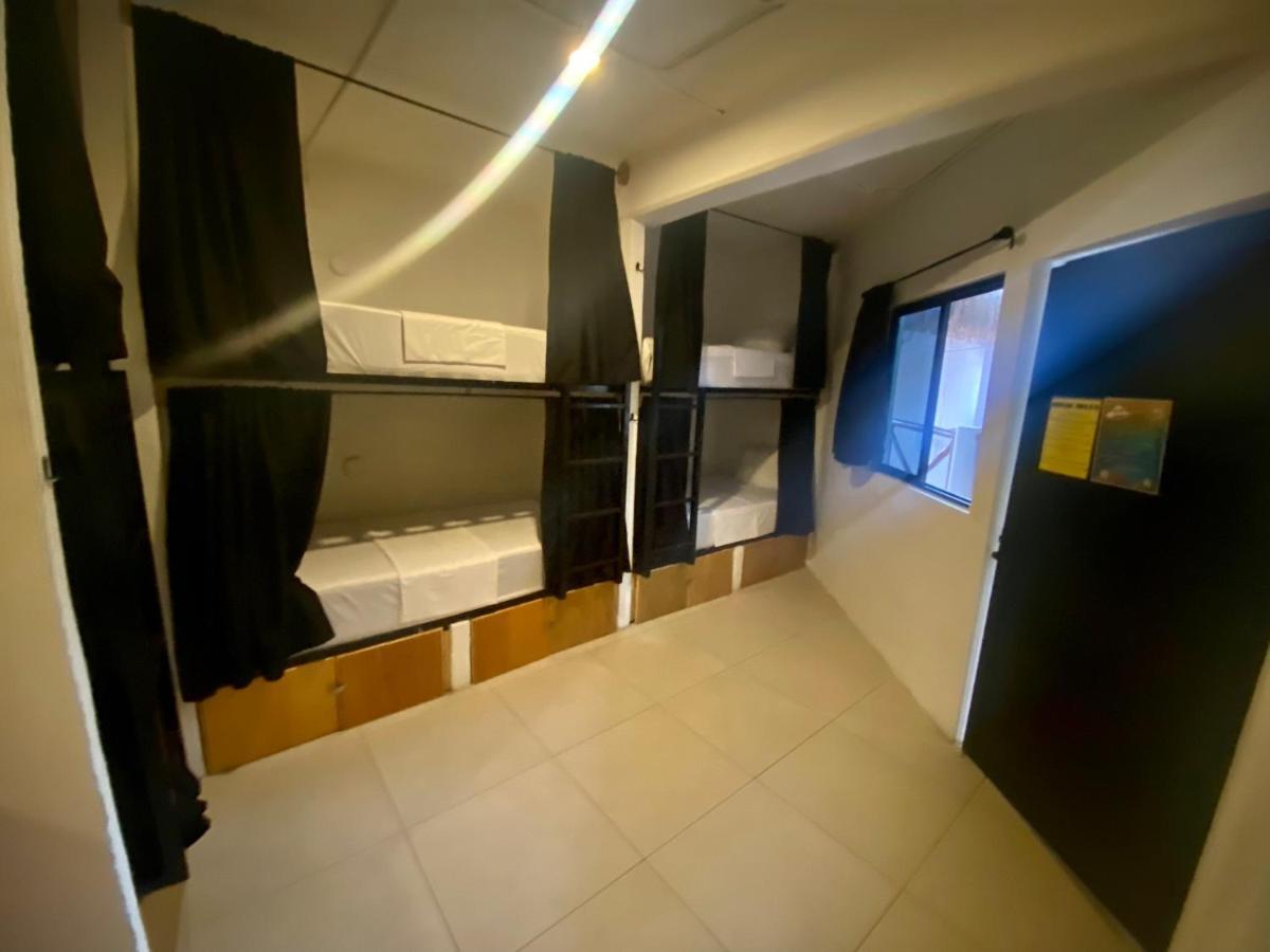 Why Not Rooftop Party Hostel Плая дел Кармен Екстериор снимка